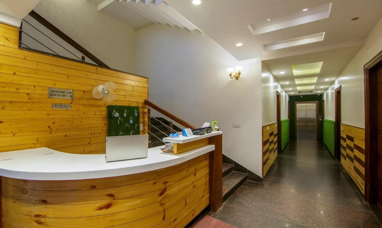 ***  Itsy Hotels Gm Residency Chandigarh India