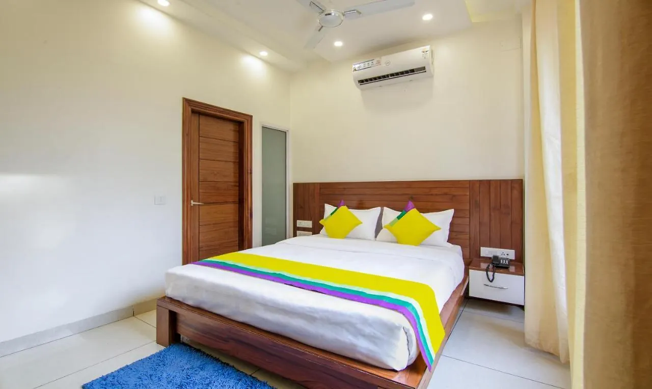 Itsy Hotels Gm Residency Chandigarh 3*,  India