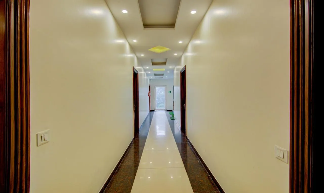 Itsy Hotels Gm Residency Chandigarh