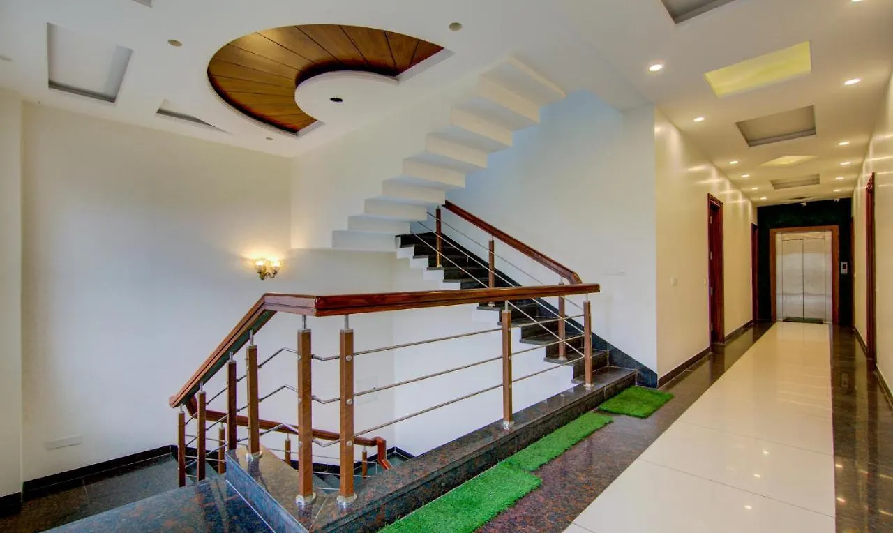 Itsy Hotels Gm Residency Chandigarh
