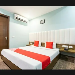Hotel Mourya
